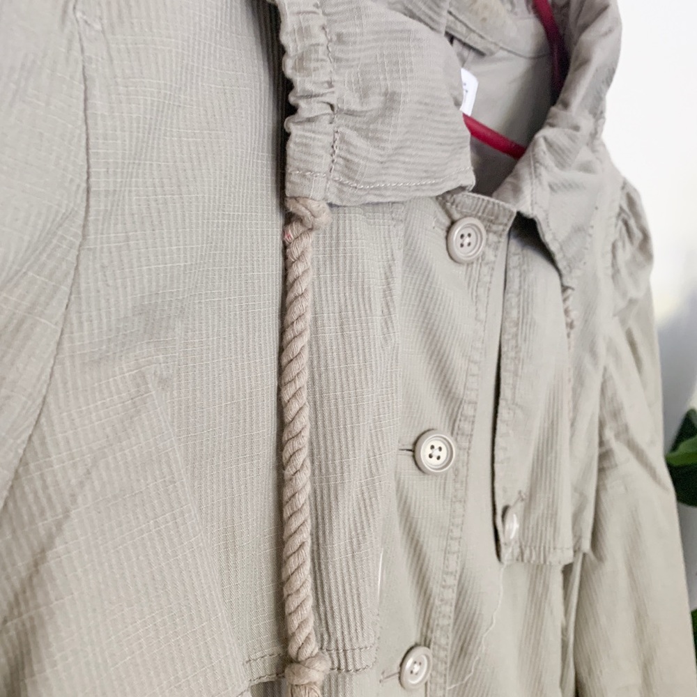 Loft Jacket - Picture 2 of 2